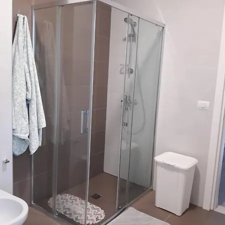 Villa Super Leisure Vila-plazhi San Pietro, Gjiri I Lalezit *