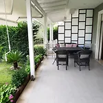 Super Leisure Vila-plazhi San Pietro, Gjiri I Lalezit Villa