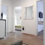 Villa Super Leisure Vila-plazhi San Pietro, Gjiri I Lalezit *