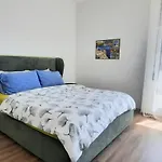 Super Leisure Vila-plazhi San Pietro, Gjiri I Lalezit * Plazhi San Pietro