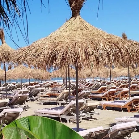 ヴィラ Super Leisure Vila-gjiri I Lalezit Plazhi San Pietro