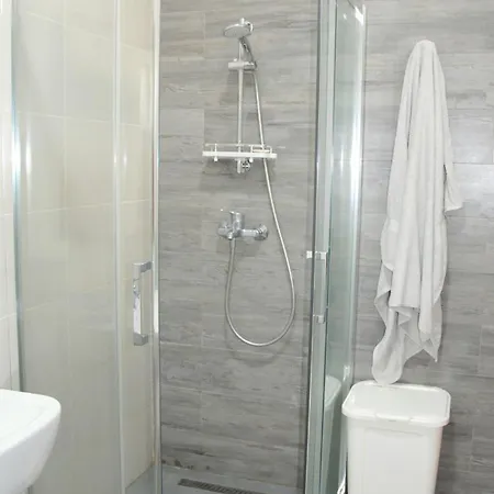 Super Leisure Vila-gjiri I Lalezit * Plazhi San Pietro