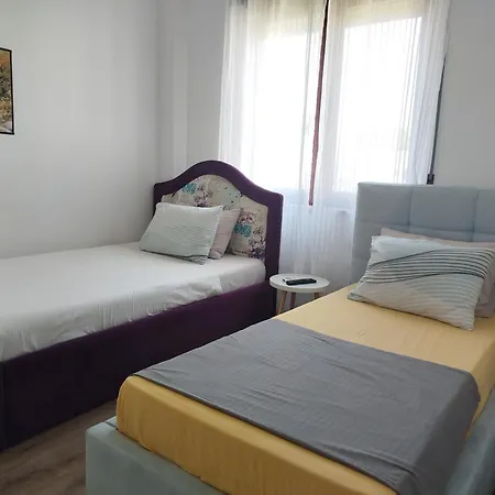 Вилла Super Leisure Vila-plazhi San Pietro, Gjiri I Lalezit *