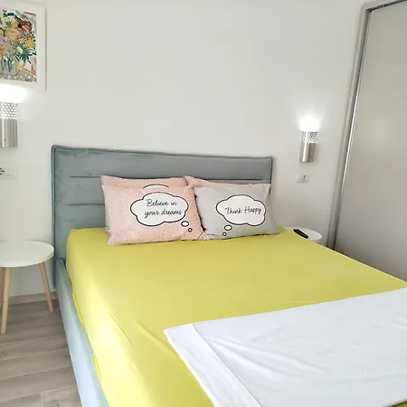 Villa Super Leisure Vila-plazhi San Pietro, Gjiri I Lalezit Plazhi San Pietro