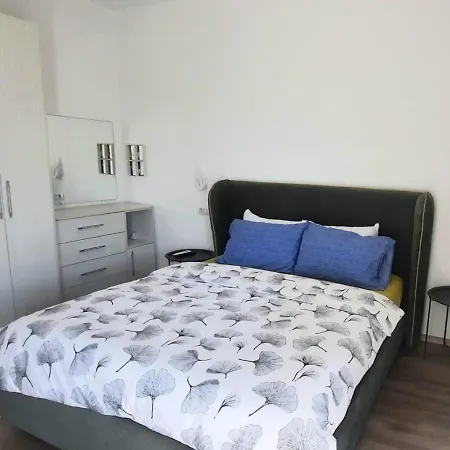 Super Leisure Vila-gjiri I Lalezit Plazhi San Pietro