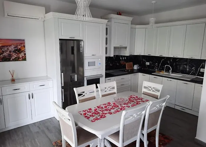 Super Leisure Vila-plazhi San Pietro, Gjiri I Lalezit Вилла Plazhi San Pietro