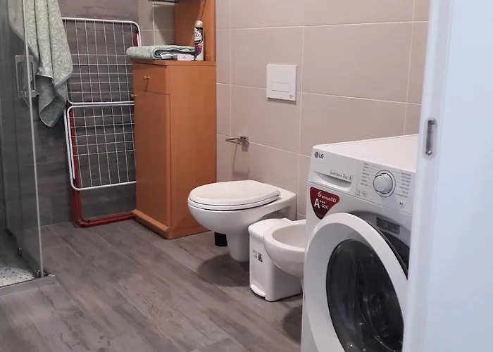 Super Leisure Vila-plazhi San Pietro, Gjiri I Lalezit Вилла *