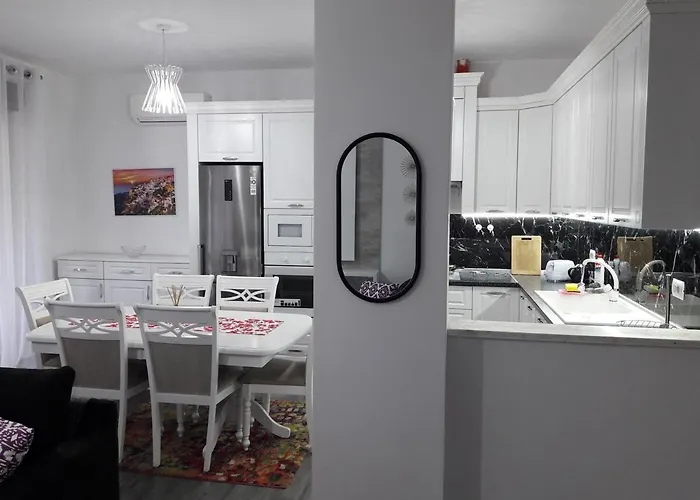 Вилла Super Leisure Vila-plazhi San Pietro, Gjiri I Lalezit *