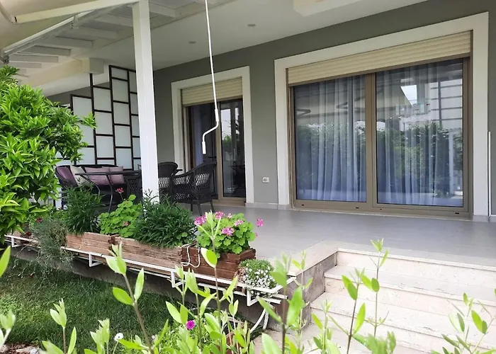 Вилла Super Leisure Vila-plazhi San Pietro, Gjiri I Lalezit