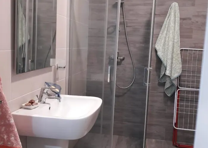 Super Leisure Vila-plazhi San Pietro, Gjiri I Lalezit Вилла