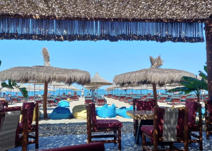 Super Leisure Vila-plazhi San Pietro, Gjiri I Lalezit Вилла